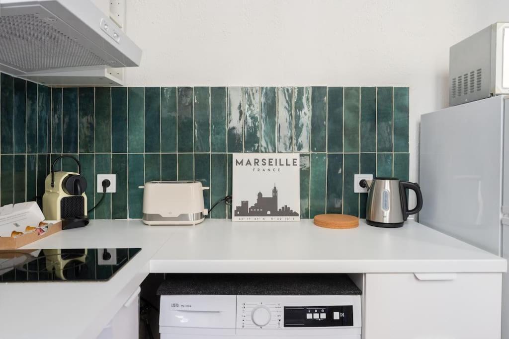 Le Mistral - 2 Min Du Vieux Port Sur Rue Pietonne - Les Freres De La Loc' Lägenhet Marseille Exteriör bild